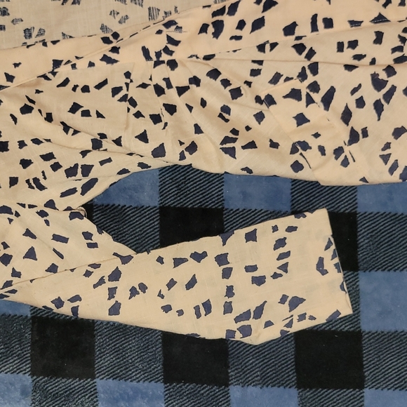 Vintage.  Made in USA. Millicent of California. 1 button blouse. Size 4 - Picture 5 of 12